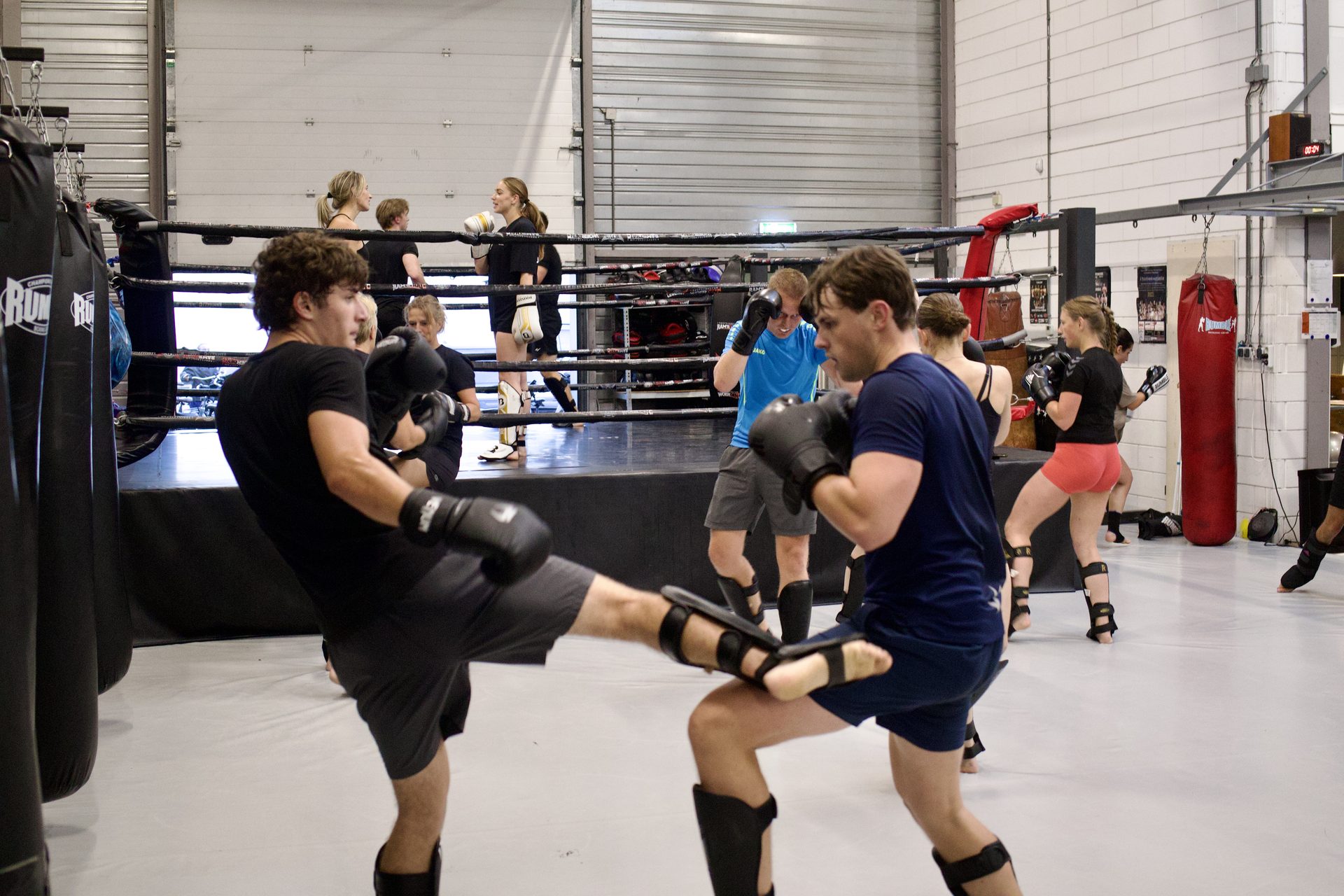 Spartraining kickboksen in de ring